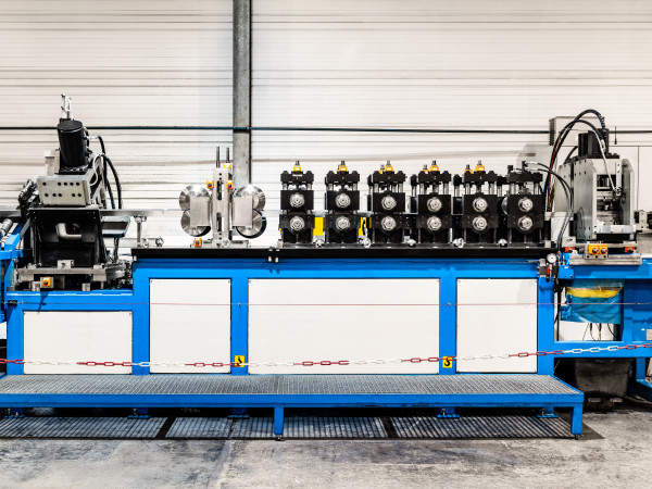 Eine Maschine für Blechpackmitteln