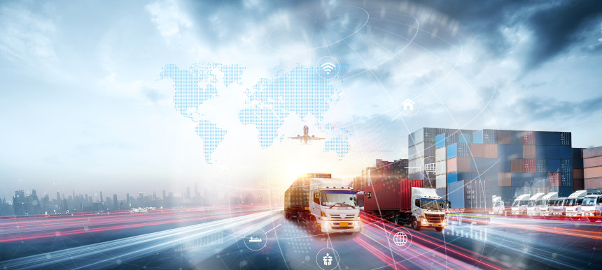 Eine Bildercollage in dem eine Skyline, LKWs, Flugzeug´und Schiffcontainer zusehen sind. Drüber ist ganz blass ein Globus angedeutet